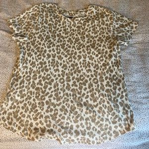 Old navy leopard print everyday tee